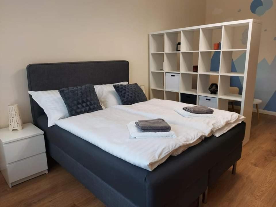 Alfoeldi Palace Apartman Debrecen Esterno foto