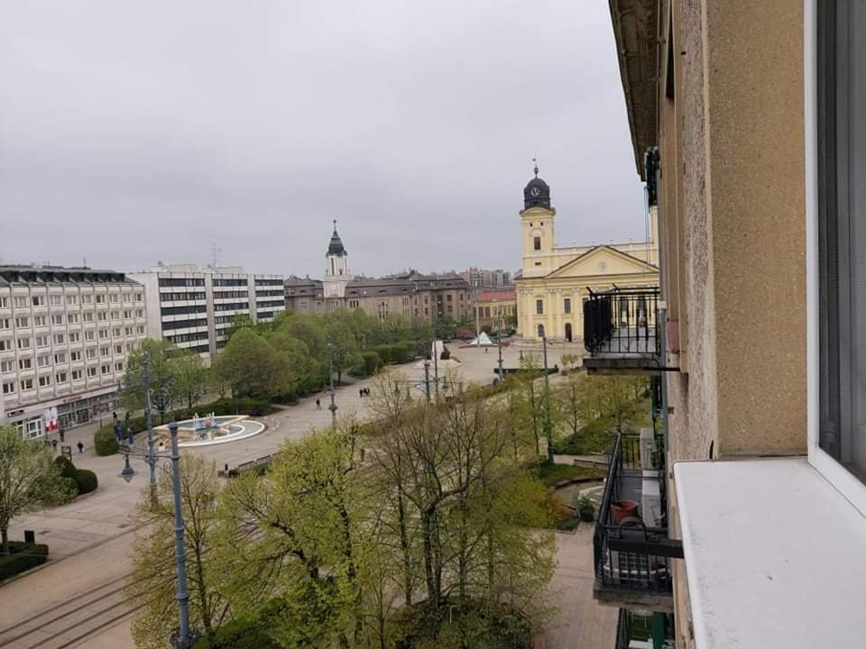 Alfoeldi Palace Apartman Debrecen Esterno foto