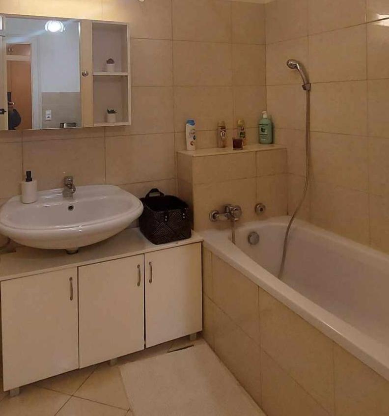 Alfoeldi Palace Apartman Debrecen Esterno foto