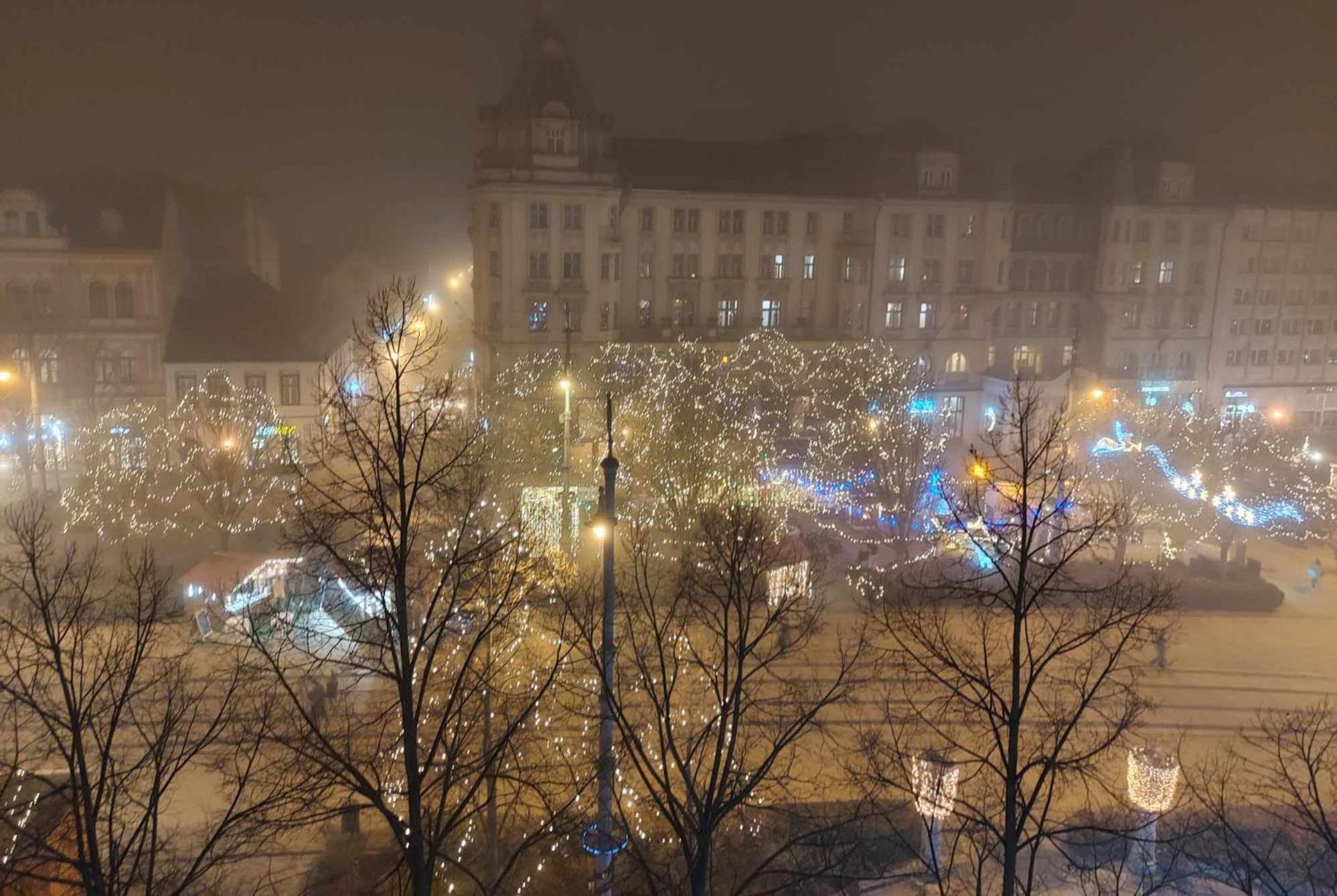 Alfoeldi Palace Apartman Debrecen Esterno foto